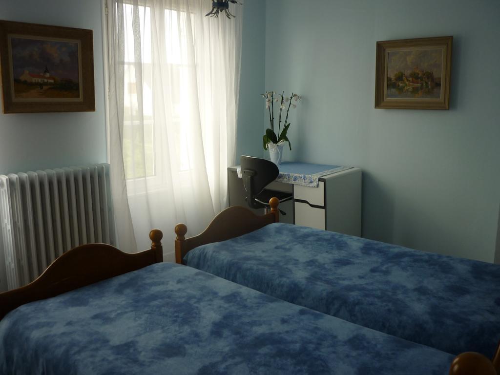Chambres D'Hotes Le Jardin D'Alice Le Tilleul Oda fotoğraf